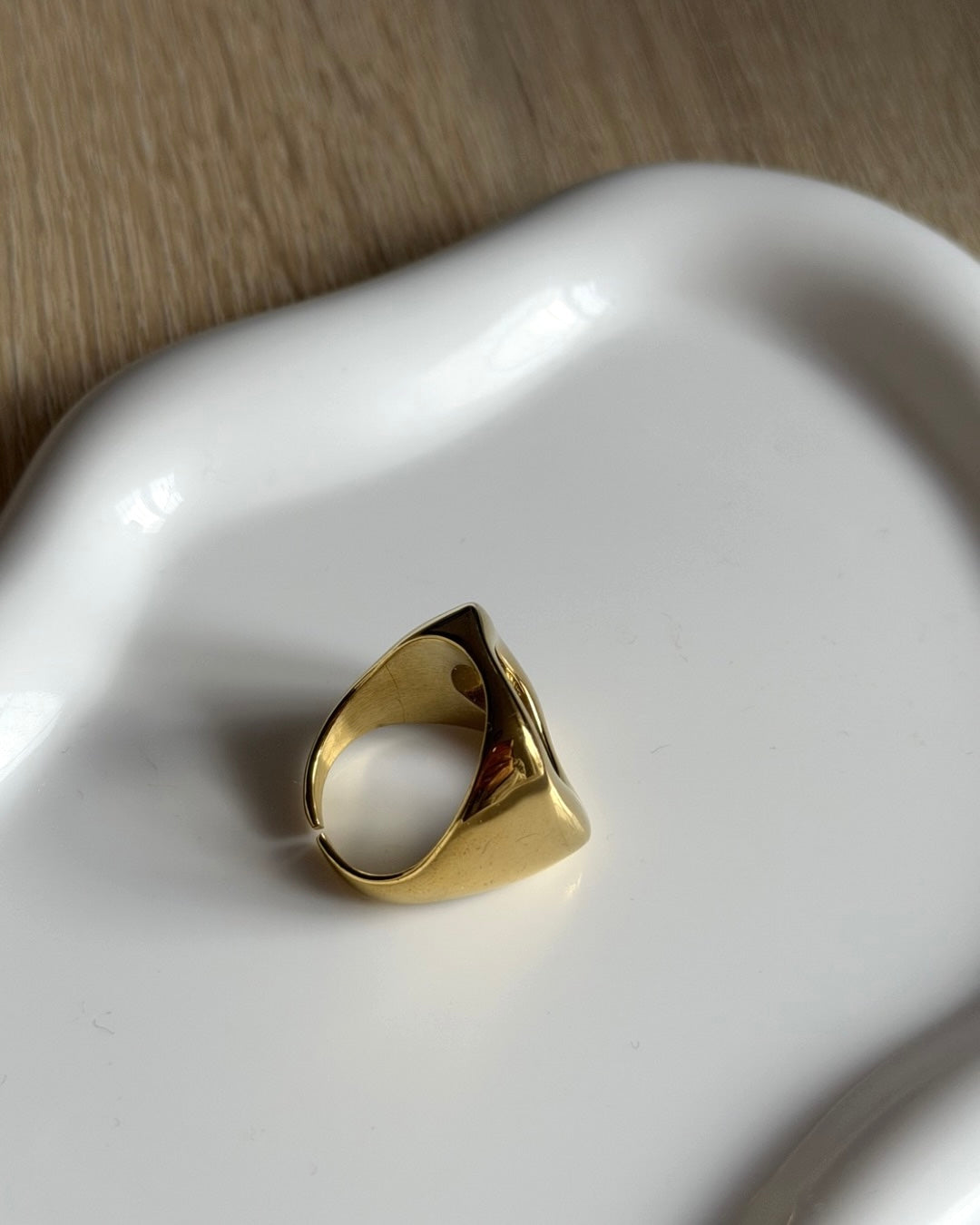 Anillo Mora