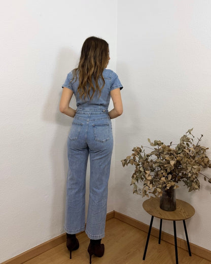 Mono Lorena