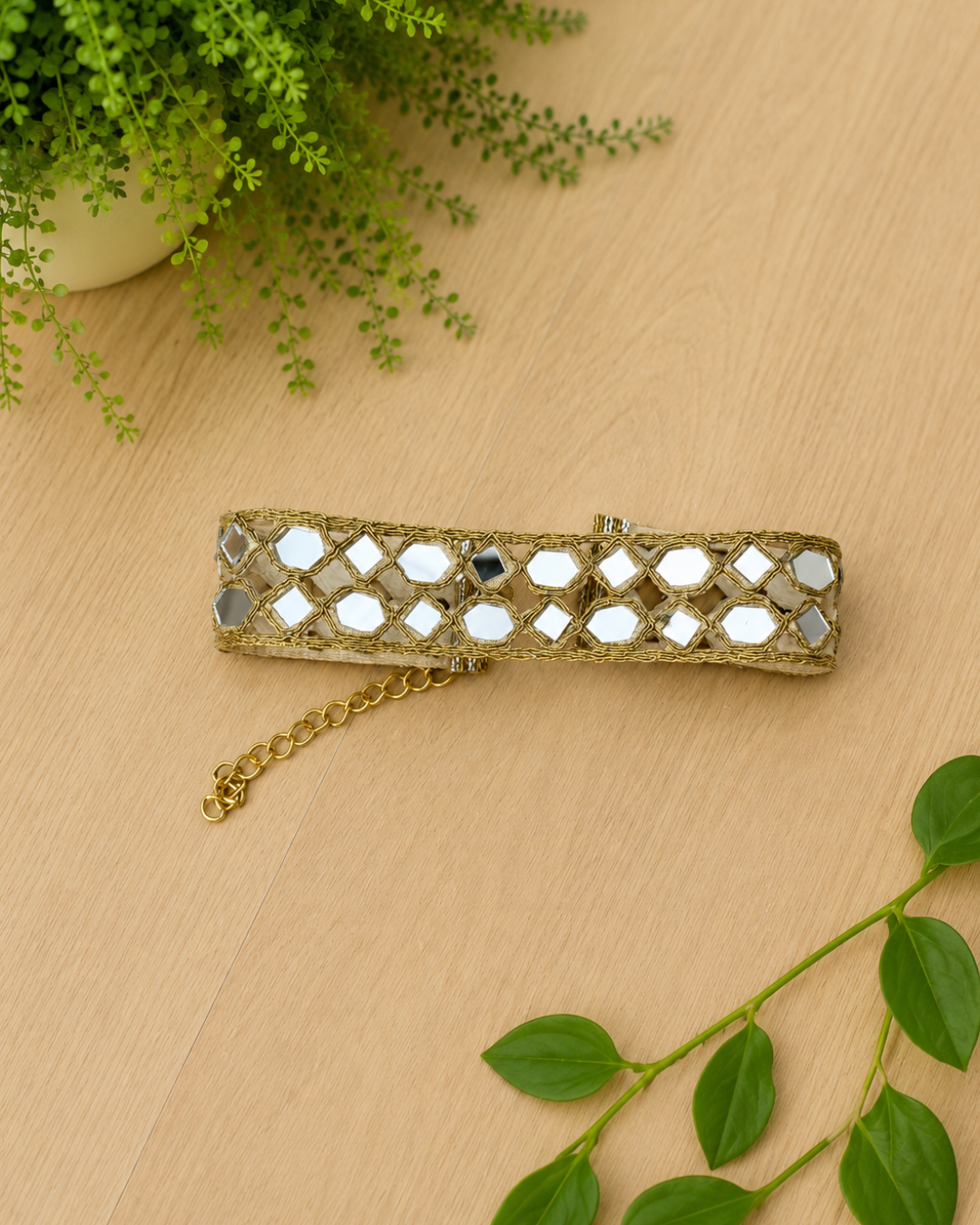 Choker E